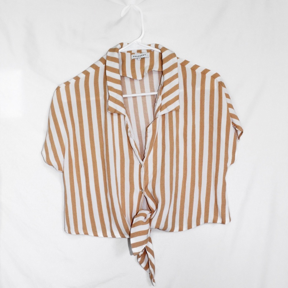 🌸JUSTFAB VERTICAL STRIPED CROP-TOP FRONT TIE